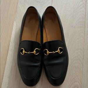 AUTHENTUC Gucci Loafers
